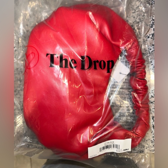 The Drop bag. Red. - Picture 2 of 4